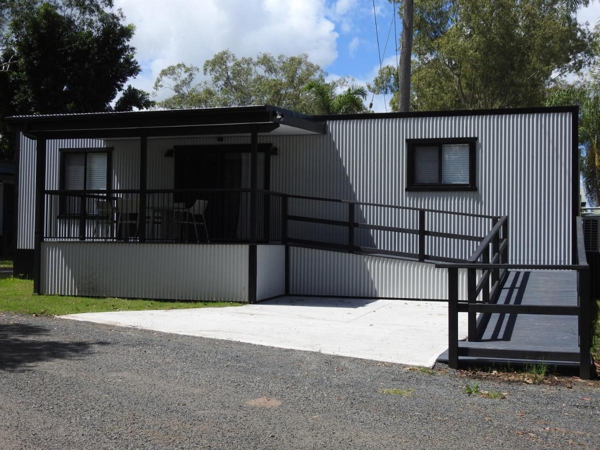 Lismore Lake Holiday Park ภายนอก รูปภาพ