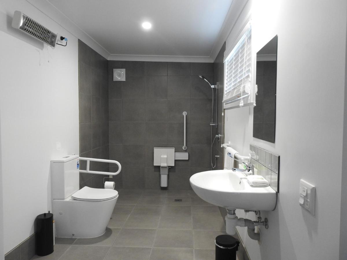 Lismore Lake Holiday Park ภายนอก รูปภาพ