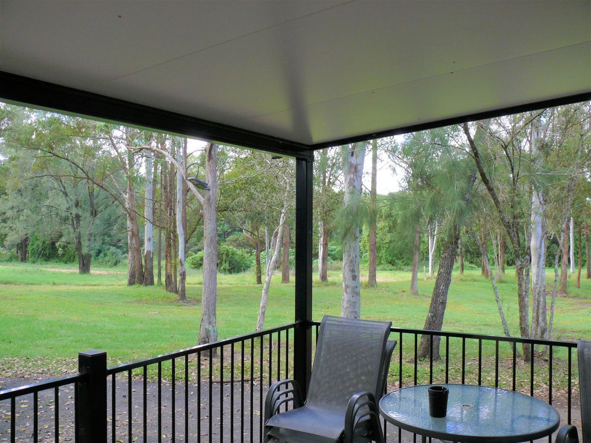 Lismore Lake Holiday Park ภายนอก รูปภาพ
