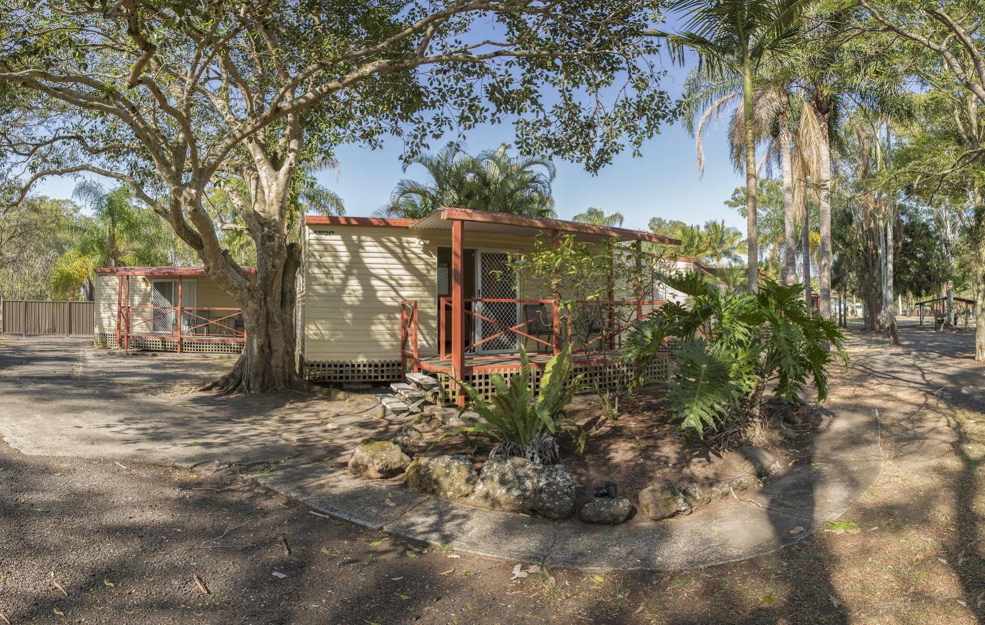 Lismore Lake Holiday Park ภายนอก รูปภาพ